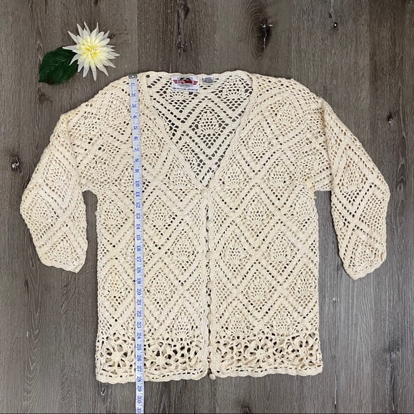 Vintage 90's Diamond Crochet Cream Tunic Cardigan w/ Button-Up Front - Picture 13 of 14